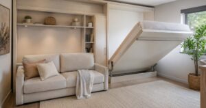 Ideas de decoración para un cuarto de invitados con cama abatible y sofá
